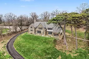 740 N Fred Shuttlesworth Cir, Cincinnati, OH 45229 - Photo 2