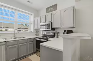 2450 Doeview Ct, Cincinnati, OH 45230 - Photo 6