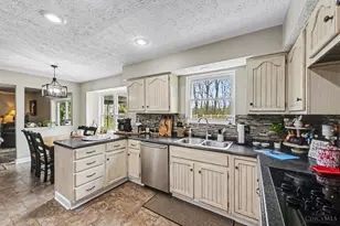 10200 Wright Brothers Ct, Washington Twp, OH 45458 - Photo 8