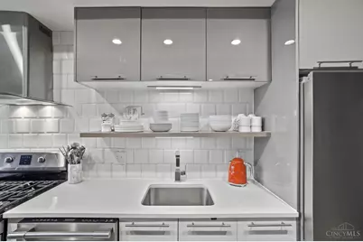 813 Broadway Street #404, Cincinnati, OH 45202 - Photo 12