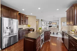 7556 Foxchase Dr, West Chester, OH 45069 - Photo 14