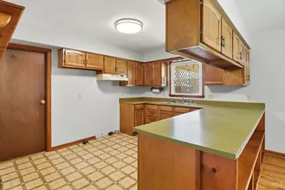 7225 Lesourdsville West Chester Road, West Chester, OH 45069 - Photo 22