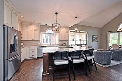 7721 Pine Isle Court, Newtown, OH 45244 - Photo 8