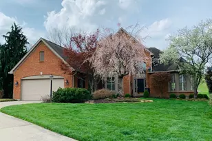 7721 Pine Isle Ct, Newtown, OH 45244 - Photo 2