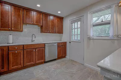 29 Dayspring Terrace, Green Hills, OH 45218 - Photo 16