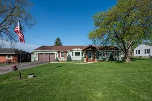 300 Arcadia Dr, Middletown, OH 45042 - Photo 2