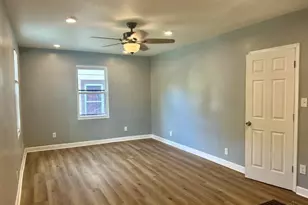 1613 Wyoming Ave, Cincinnati, OH 45205 - Photo 2