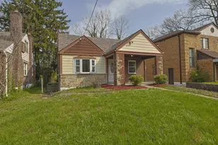 2652 Cedarbrook Dr, Golf Manor, OH 45237 - Photo 2