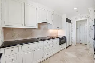 3435 Golden Ave, Cincinnati, OH 45226 - Photo 8
