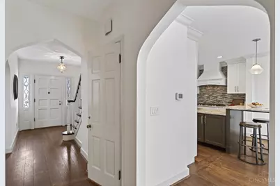 1002 Richwood Circle, Cincinnati, OH 45208 - Photo 14