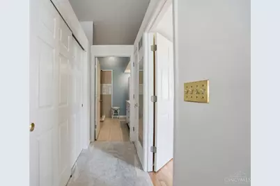 2469 Walnutview Court, Cincinnati, OH 45230 - Photo 32