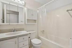 1044 E Crescentville Rd, West Chester, OH 45246 - Photo 14