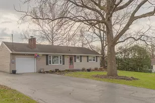 11 Kenec Dr, Middletown, OH 45042 - Photo 2