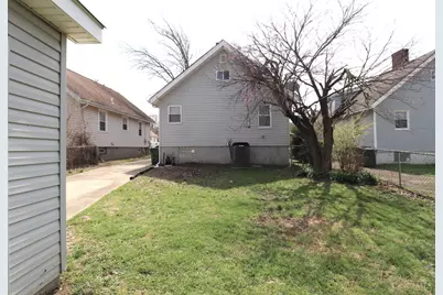 1812 Sundale Avenue, Cincinnati, OH 45239 - Photo 6