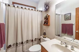 6876 Stonehedge Cir, Goshen, OH 45140 - Photo 10