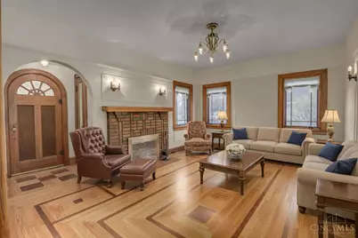 5049 W Eastwood Circle, Cincinnati, OH 45227 - Photo 4