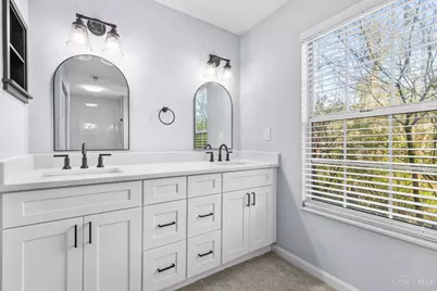 10555 Montgomery Road #5, Montgomery, OH 45242 - Photo 16