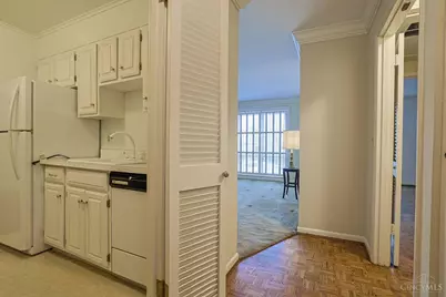 3809 Petosky Avenue #4, Mariemont, OH 45227 - Photo 4