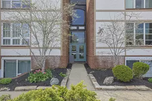 3809 Petosky Ave, Mariemont, OH 45227 - Photo 2