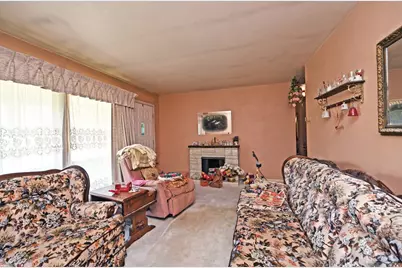 9626 Manhattan Drive, Cincinnati, OH 45251 - Photo 8