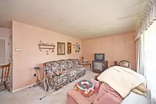 9626 Manhattan Dr, Cincinnati, OH 45251 - Photo 6