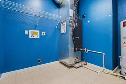 2047 Commons Circle, Batavia, OH 45103 - Photo 12