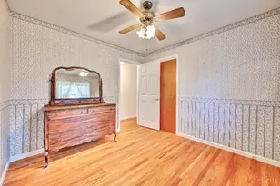 1063 Newcastle Dr, Springfield Township, OH 45231 - Photo 14