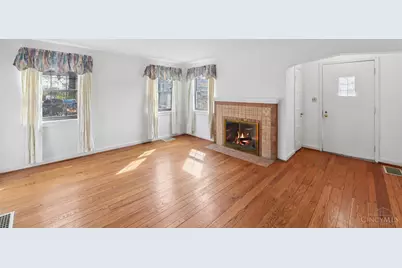 2512 Moundview Drive, Norwood, OH 45212 - Photo 2