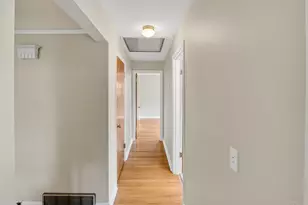 2667 Fairhill Dr, Cincinnati, OH 45239 - Photo 16