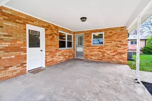 2667 Fairhill Dr, Cincinnati, OH 45239 - Photo 28