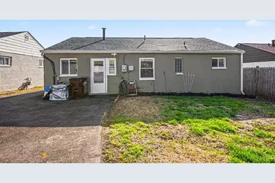 8241 Georgianna Drive, Cincinnati, OH 45239 - Photo 14