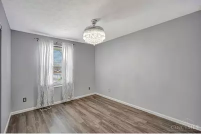 328 Clareknoll Court, Cincinnati, OH 45238 - Photo 18