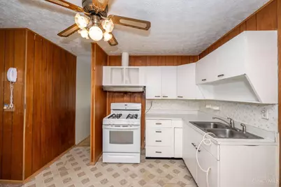 654 Arlington Drive, Union Township, OH 45244 - Photo 12