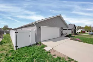 604 Diamond Loop, Lemon Township, OH 45044 - Photo 6