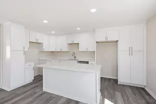 8474 Donna Ln, Sycamore Township, OH 45236 - Photo 10