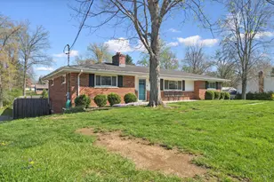 496 E Elm Dr, Pierce Township, OH 45255 - Photo 2