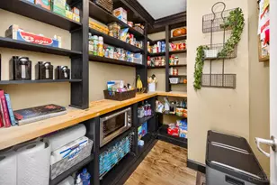 5559 Falling Wood Ct, Miami Township, OH 45150 - Photo 10