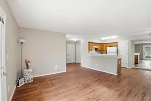 556 Aspen Glen Dr, Union Township, OH 45244 - Photo 10