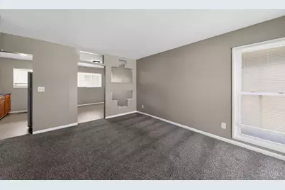 8844 Ebro Court, Springfield Township, OH 45231 - Photo 12