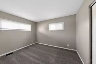 8844 Ebro Ct, Springfield Township, OH 45231 - Photo 14