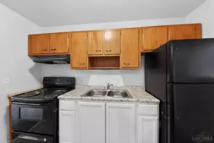 8845 Ebro Ct, Springfield Township, OH 45231 - Photo 12