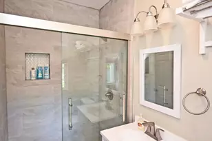 899 Lexington Ave, Cincinnati, OH 45229 - Photo 14