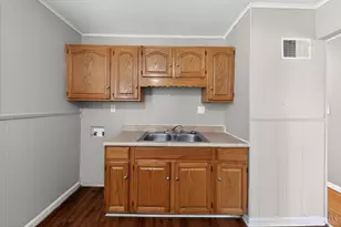 9710 Loralinda Dr, Colerain Township, OH 45251 - Photo 8