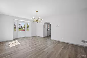 6826 Sampson Ln, Silverton, OH 45236 - Photo 6