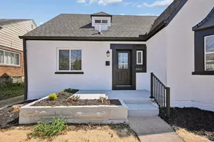 6826 Sampson Ln, Silverton, OH 45236 - Photo 2