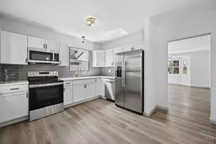 6826 Sampson Ln, Silverton, OH 45236 - Photo 10