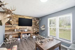 3269 Shollenbarger Rd, Milford Township, OH 45056 - Photo 8
