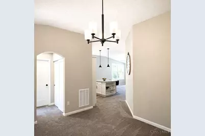5880 Parkview Lane #303, Milford, OH 45150 - Photo 6