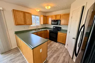 912 S 1st St, Trenton, OH 45067 - Photo 10