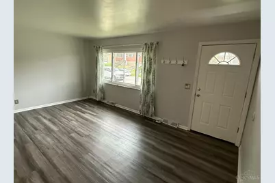 3041 Westknolls Lane, Cincinnati, OH 45211 - Photo 2